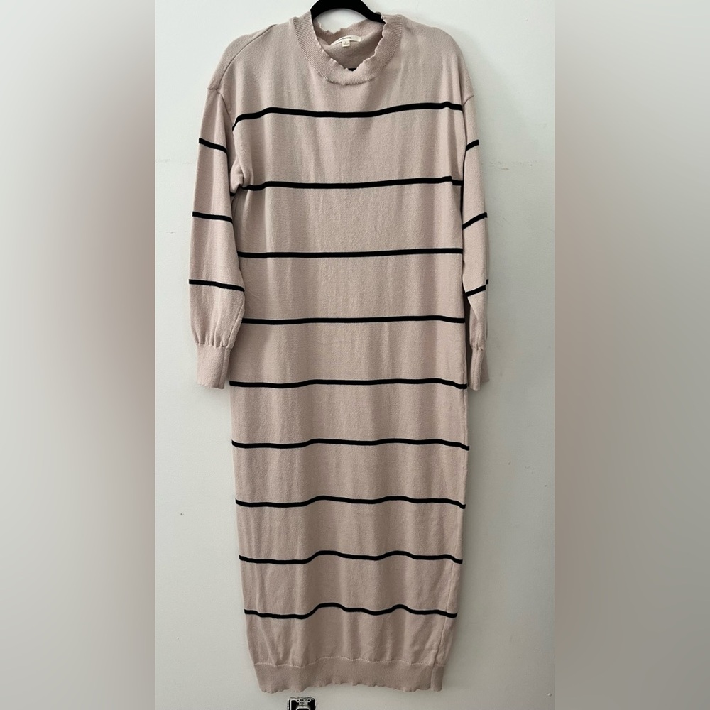 Striped Beige and Black Sweater maxi Dress size large long sleeve minimalist